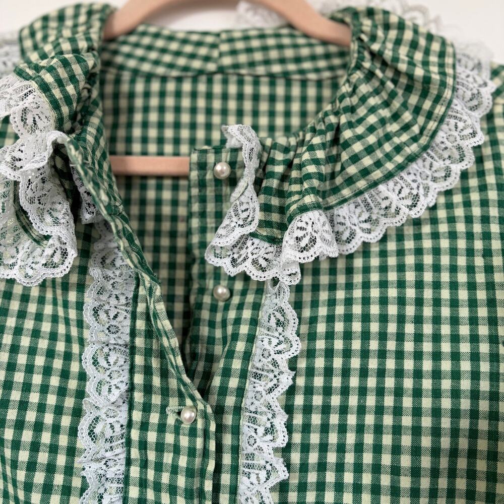 Vintage Green Gingham Prairie Blouse White Lace Ruffle Collar Pearl Buttons - Picture 2 of 3